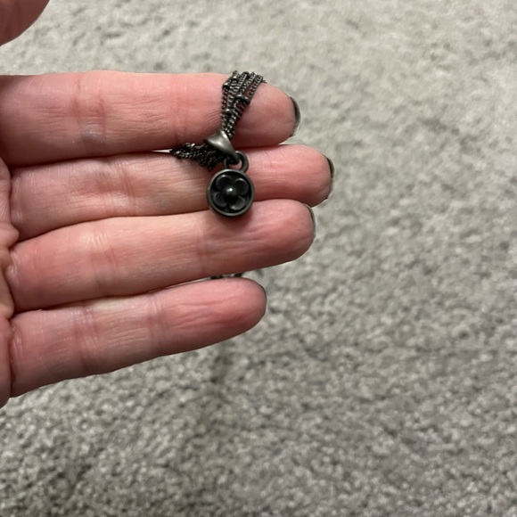 2 sided pendant- blue tigers eye & flower black multi strand chain Kenneth Cole - Picture 3 of 11